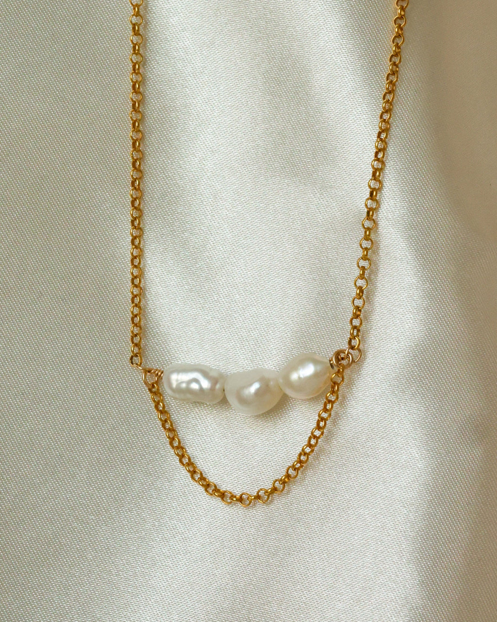 Golden Trio Pearl Choker Necklace (15”)