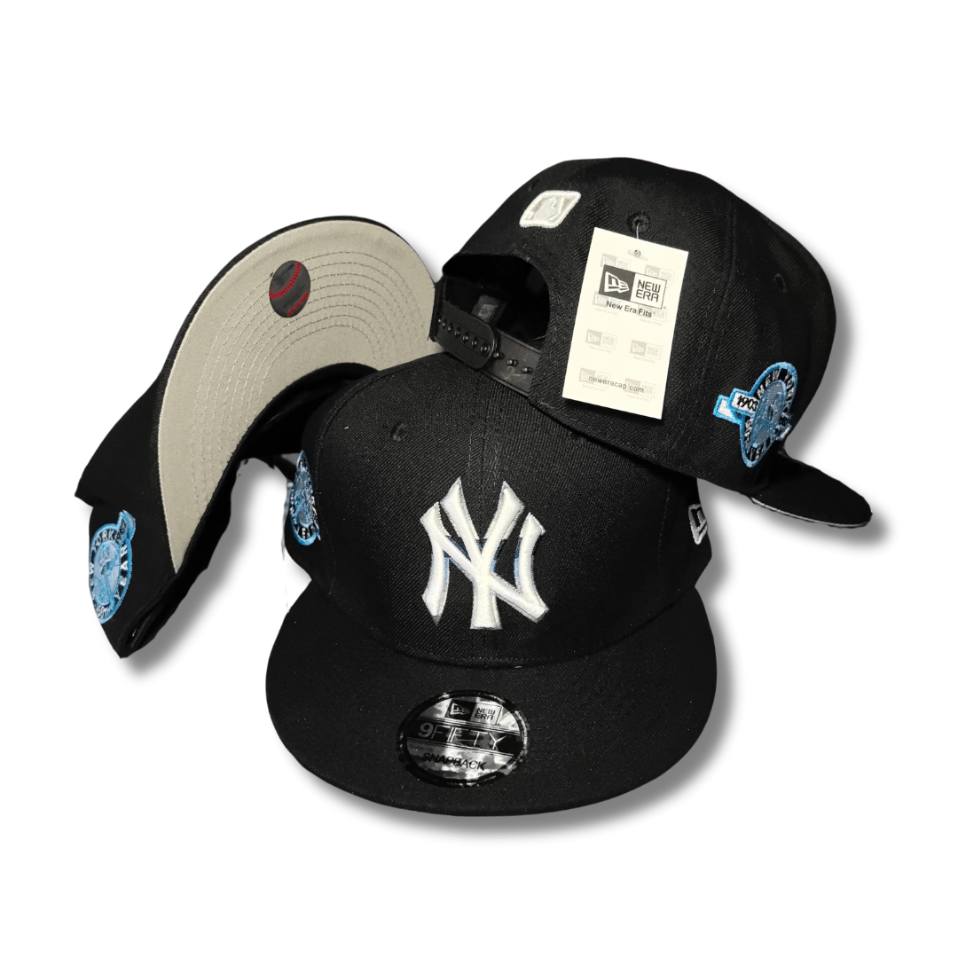New York Yankees 9FIFTY with Blue Side Patches Black and Gray Snapback Cap
