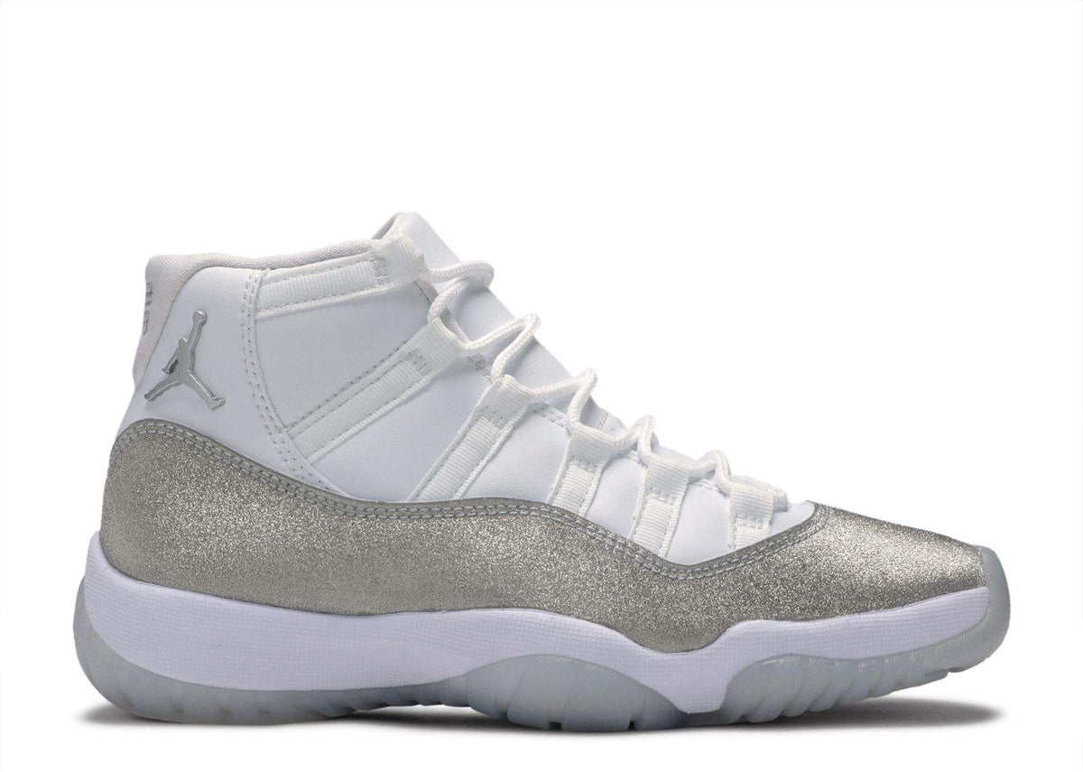 Air Jordan 11 Retro 'Vast Grey' Sneakers