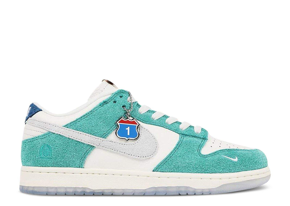 Nike Kasina x Dunk Low 'Road Sign' Sneakers