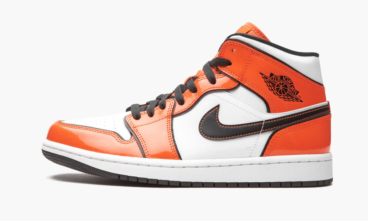 Air Jordan 1 Mid SE Turf Orange Sneakers