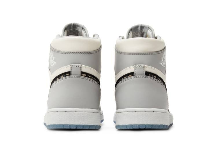Air Jordan 1 Retro High CN8607 Sneakers
