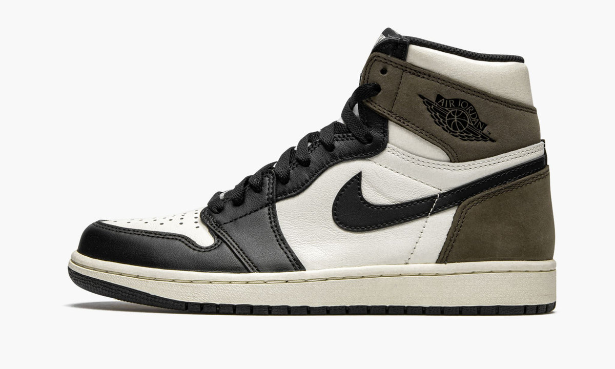 Air Jordan 1 Retro High OG Dark Mocha Sneakers