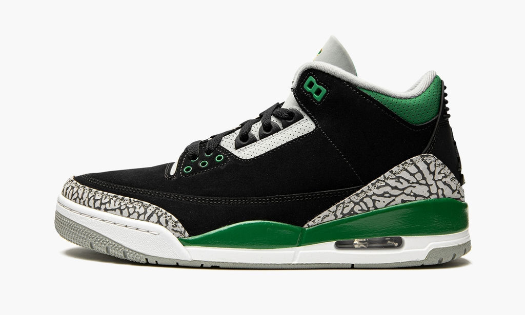 Air Jordan 3 Retro "Pine Green" Sneakers