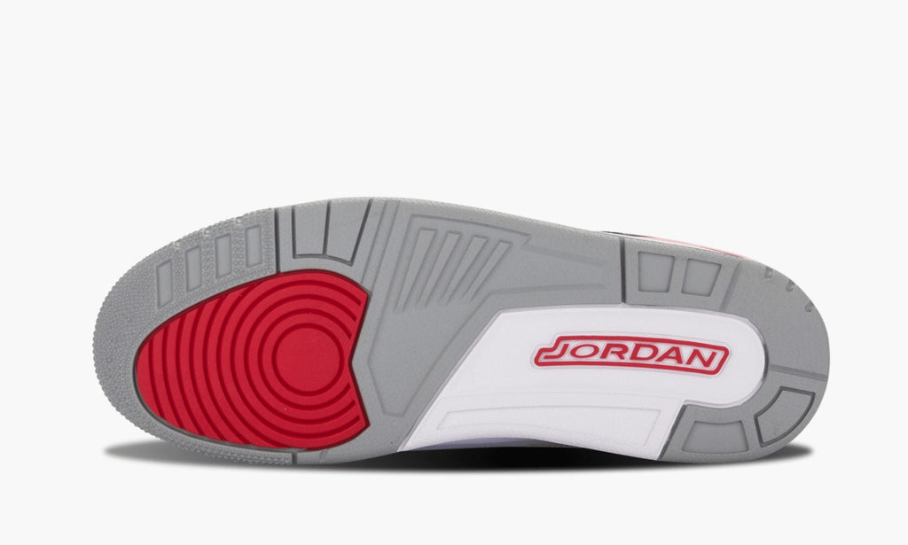 Air Jordan 3 Retro Fire Red Sneakers