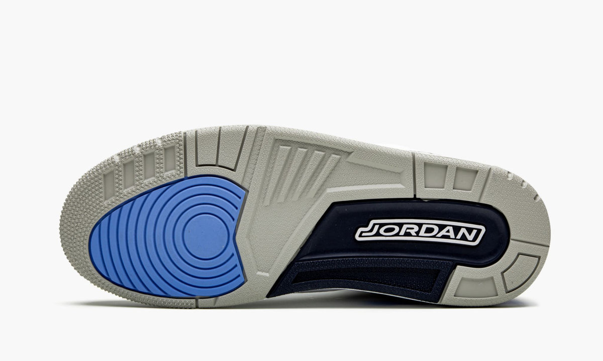 Air Jordan 3 Retro UNC Sneakers