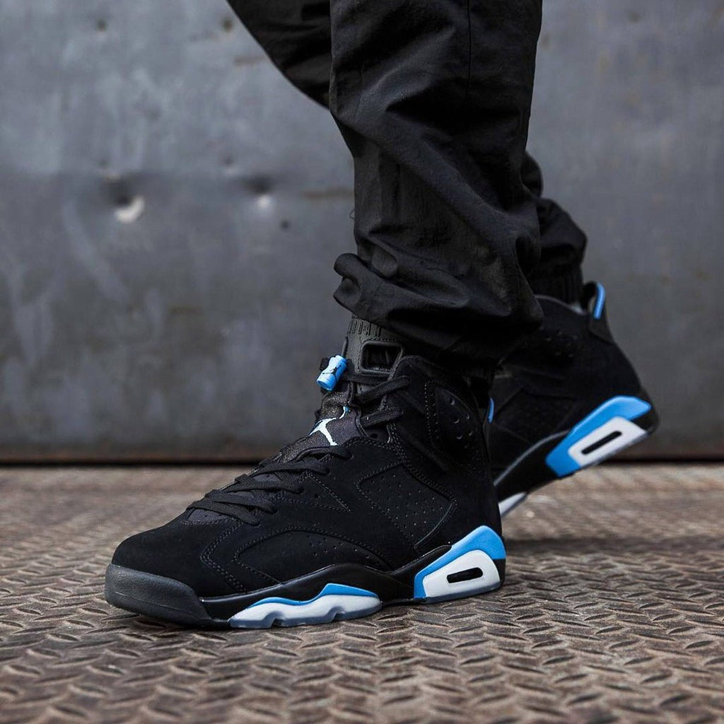 Air Jordan 6 Retro UNC Sneakers