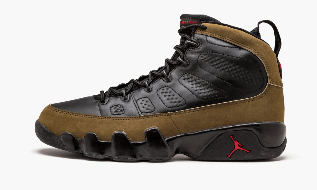 Air Jordan 9 Retro Sneakers
