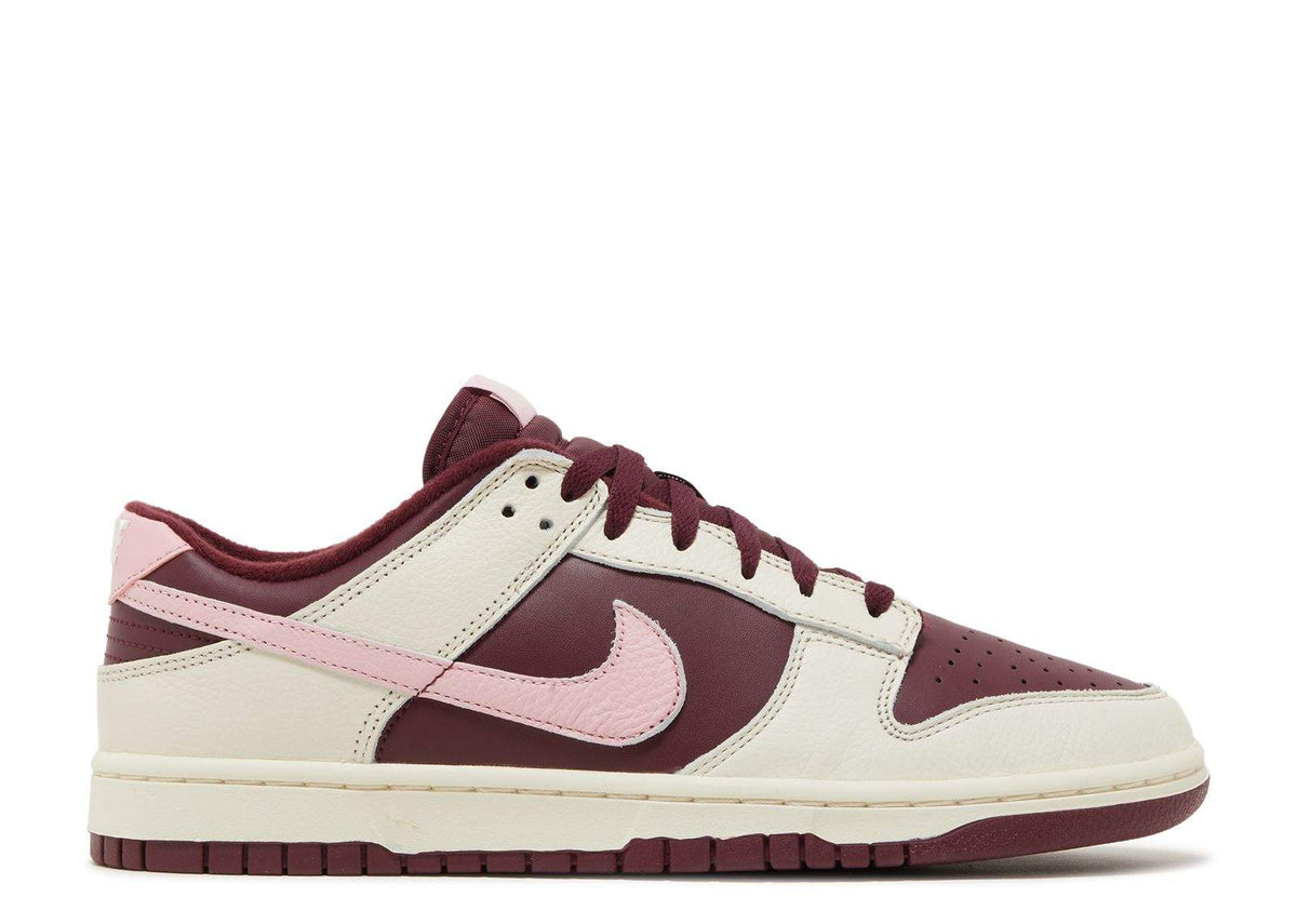Nike Dunk Low 'Valentine's Day' Sneakers