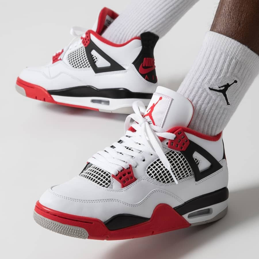 Jordan 4 Retro Fire Red (2020) Sneakers