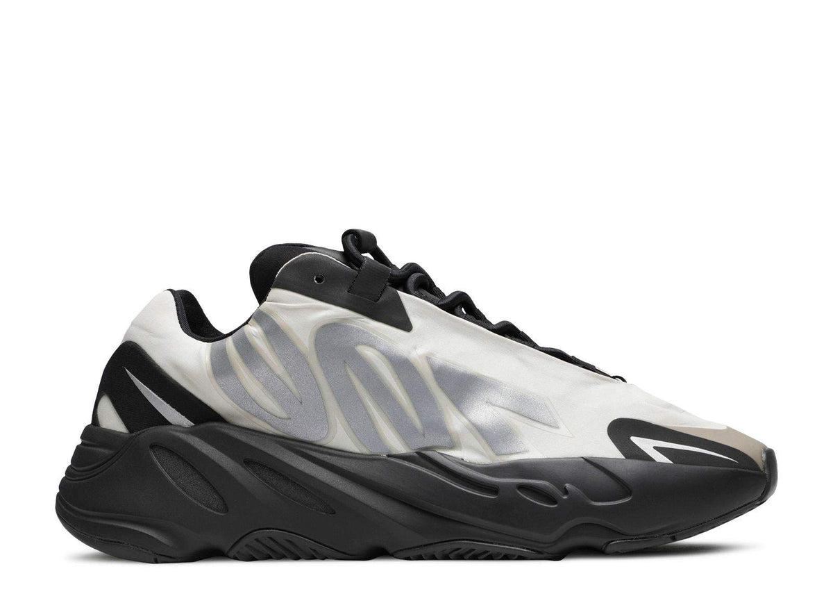 Yeezy Boost 700 MNVN 'one' Sneakers