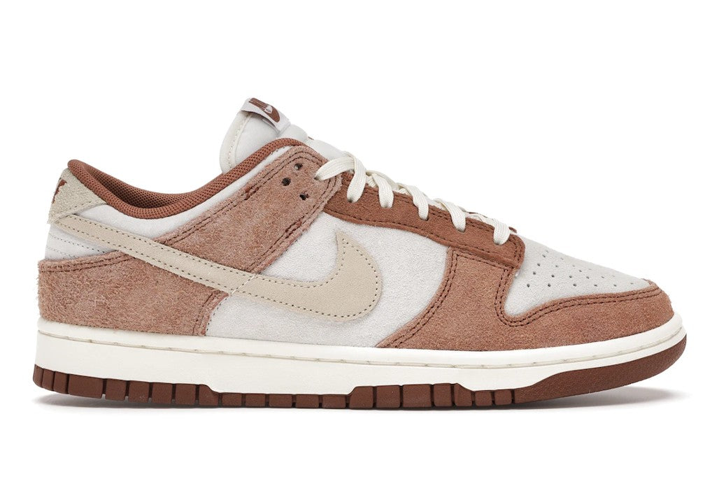 Nike Dunk Low Medium Curry Sneakers