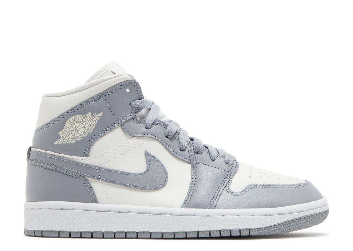 Air Jordan 1 Mid 'Stealth' Sneakers
