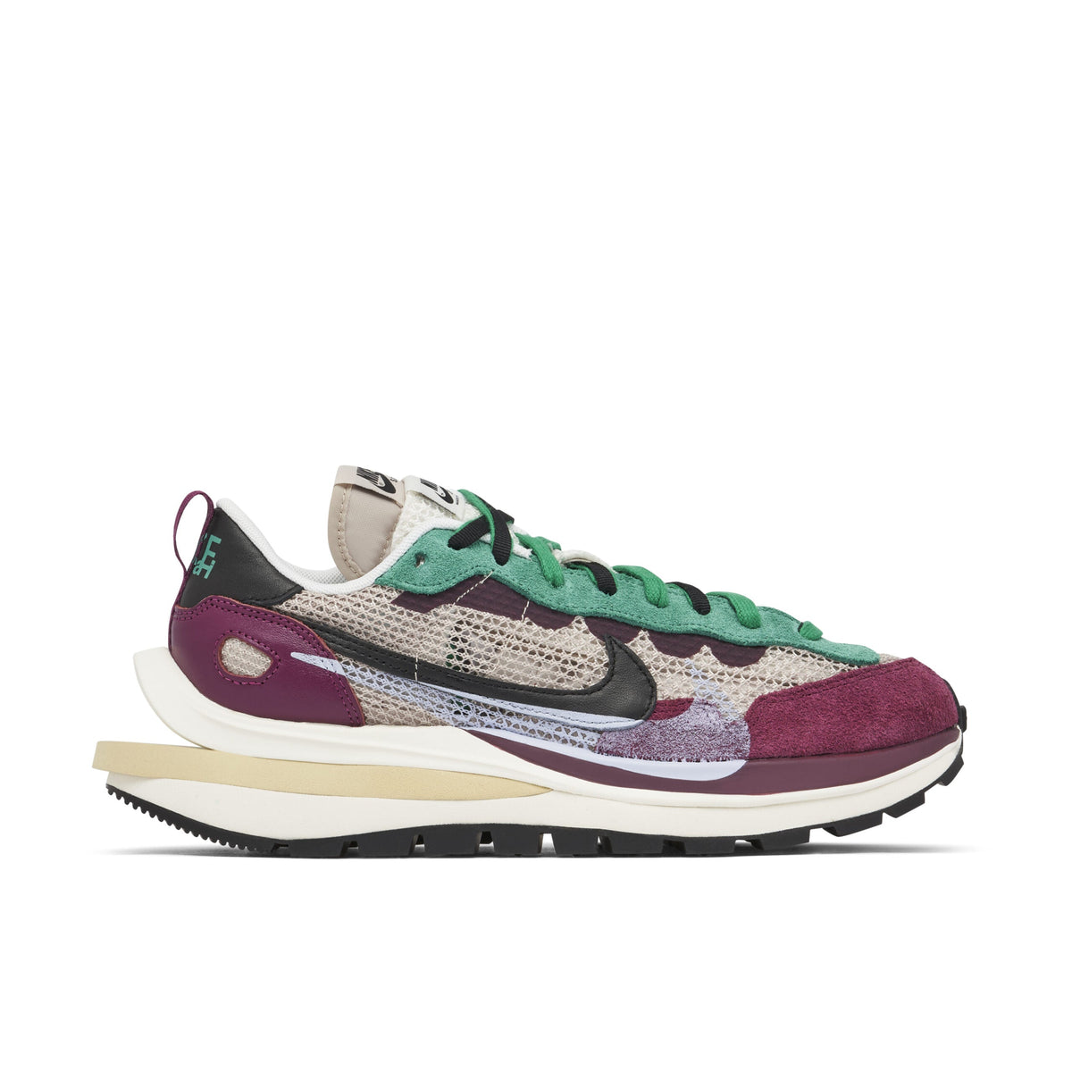 Sacai x Nike Vaporwaffle Red Green Sneakers