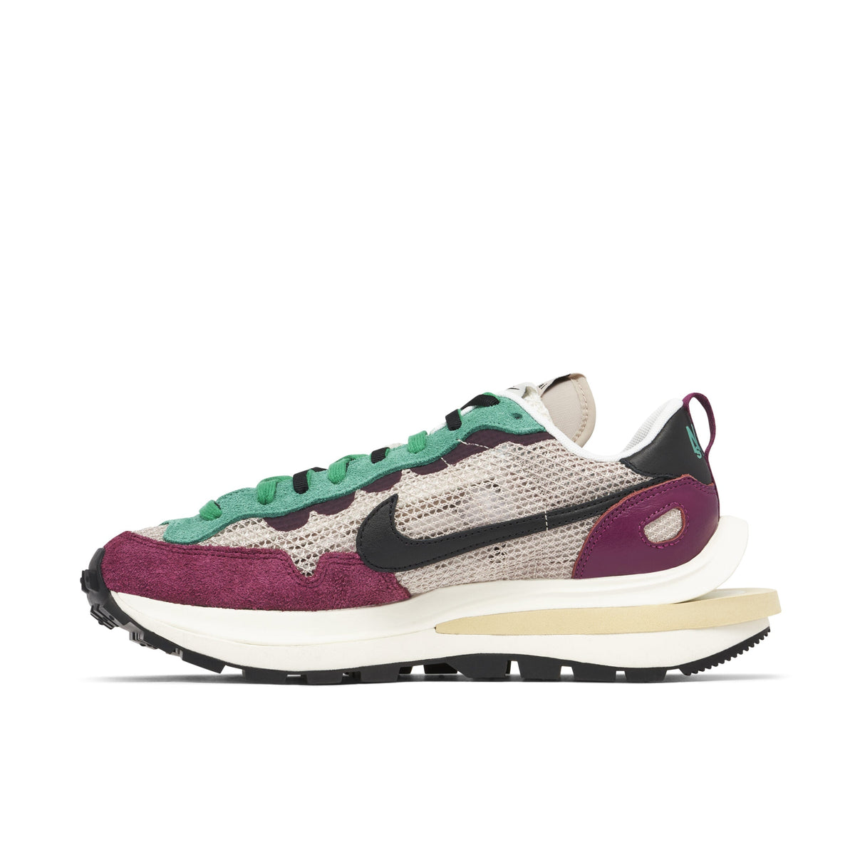 Sacai x Nike Vaporwaffle Red Green Sneakers
