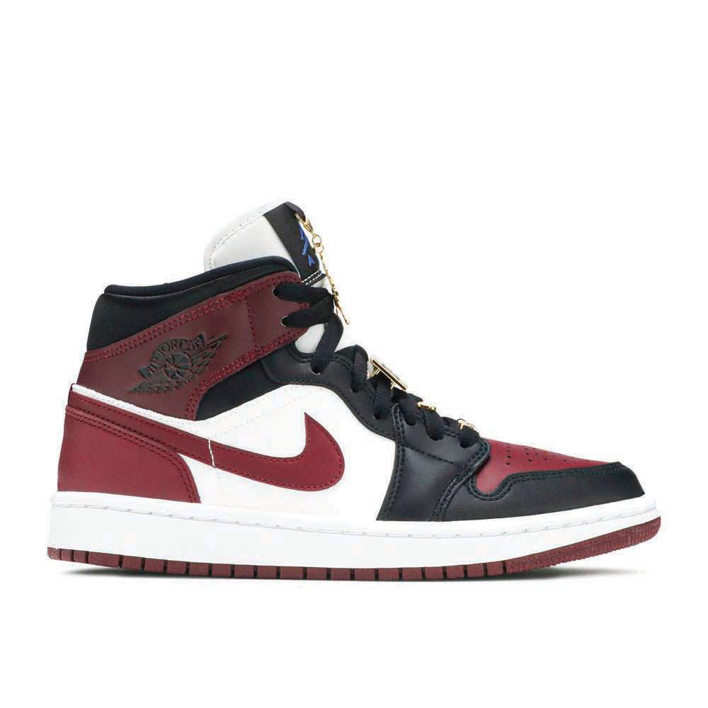 Air Jordan 1 Mid SE 'Gold Pendants' Sneakers