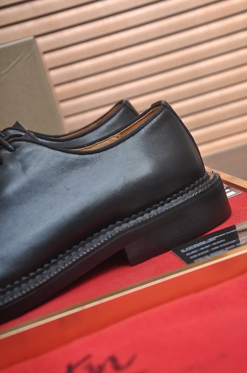Christian Louboutin Black Red Sole Lace-Up Dress Shoes — detail
