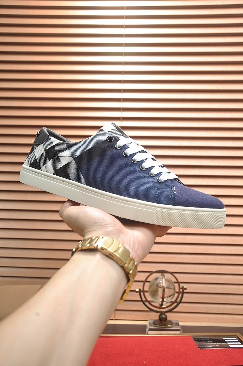 Burberry Navy Check Low-Top Sneakers — side