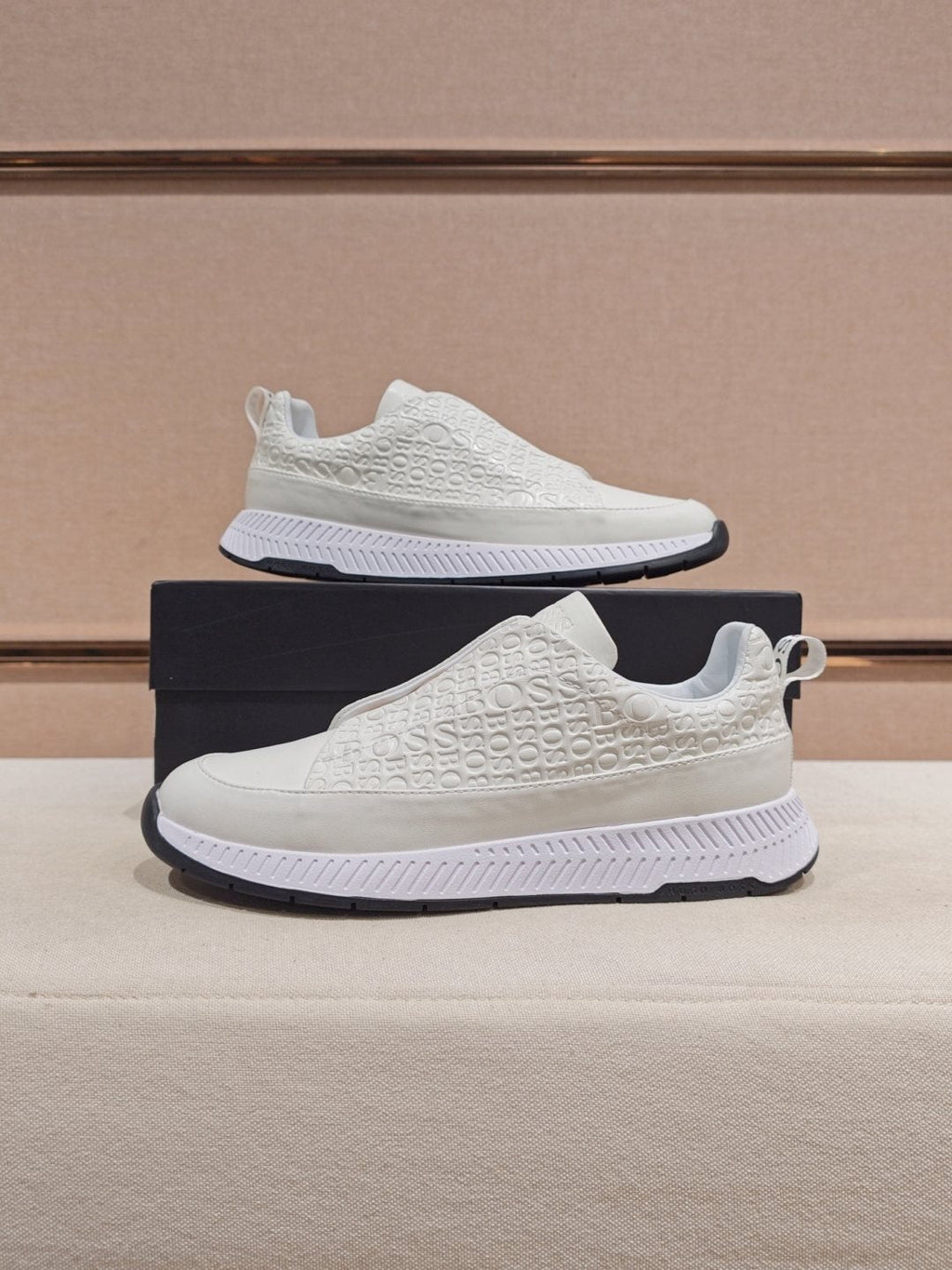 Hugo Boss White Textured Low-Top Sneakers — hero