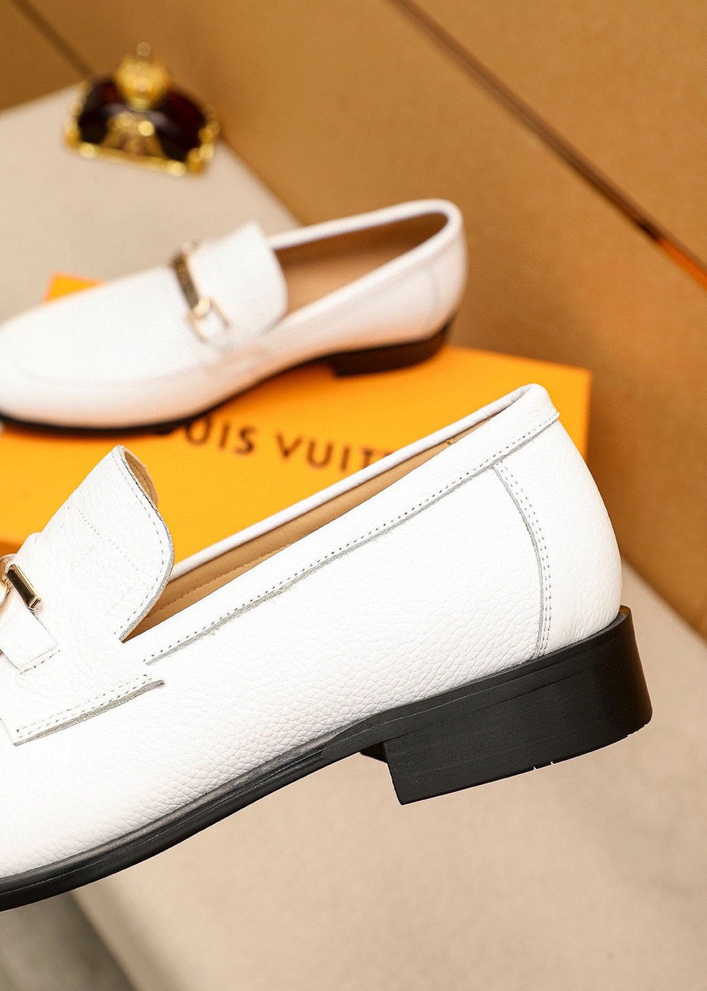 Louis Vuitton White Textured Bar Loafers — detail