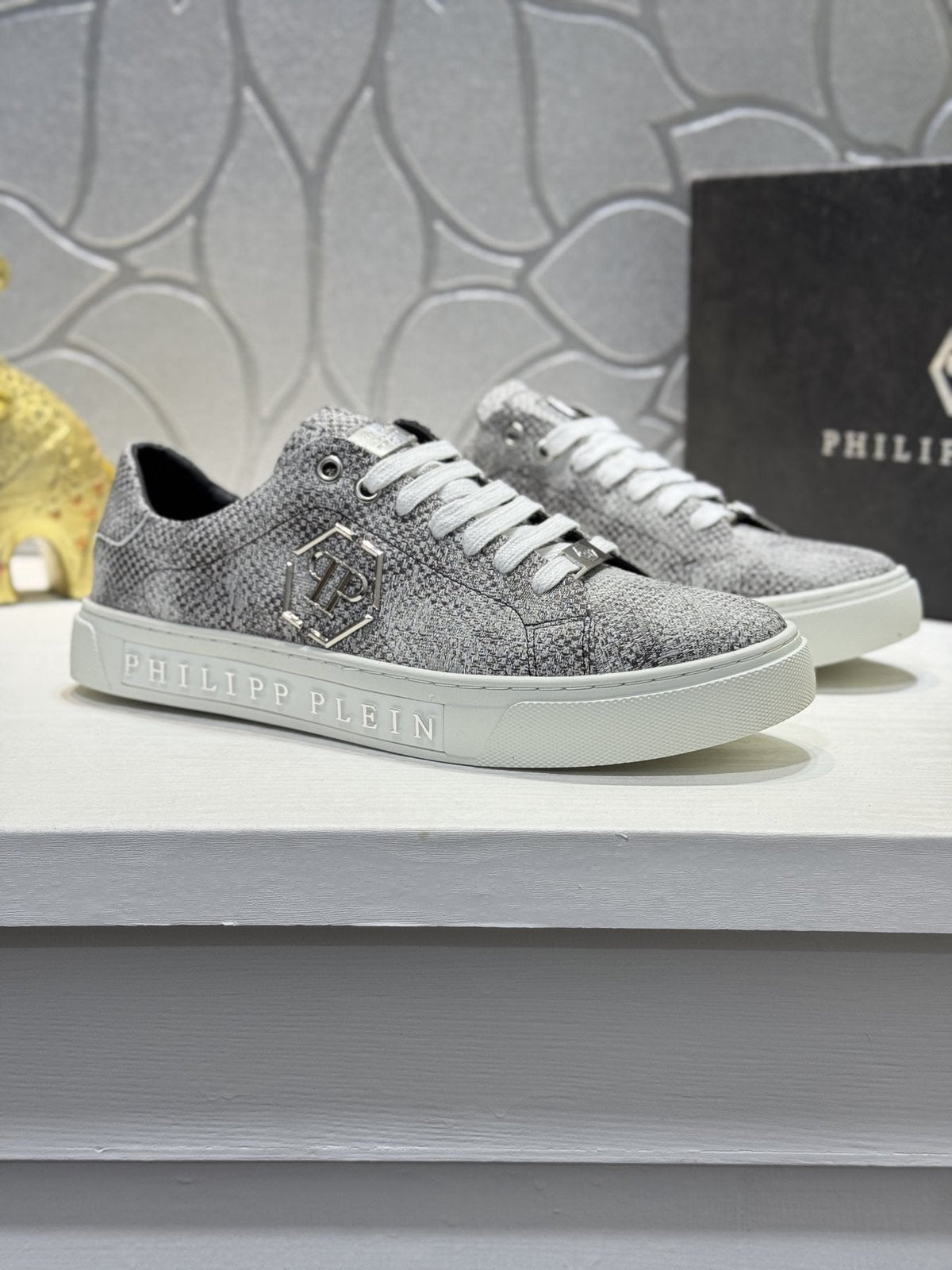 Philipp Plein Textured Logo Low-Top Sneakers — front