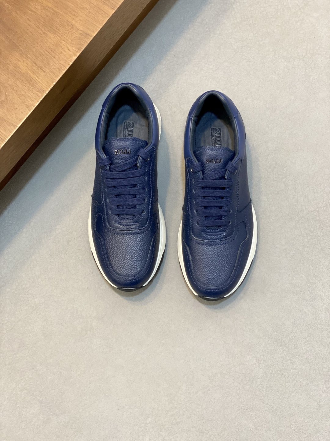 ZILLI Stitched Low-Top Sneakers — front