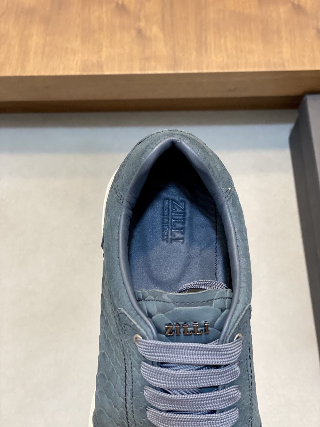 Zilli Stitched Low-Top Sneakers — detail