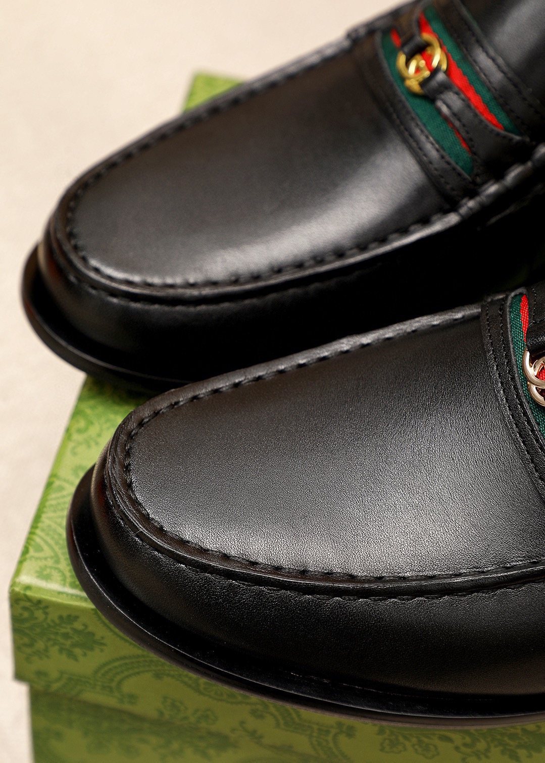 Gucci Leather Web Detail Loafers — detail