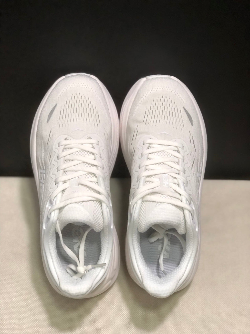 HOKA ONE ONE Bondi 9 Running Shoes