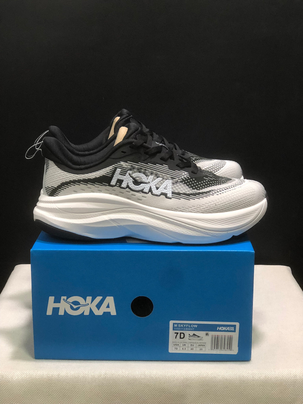 HOKA ONE ONE Skyflow Running Shoes