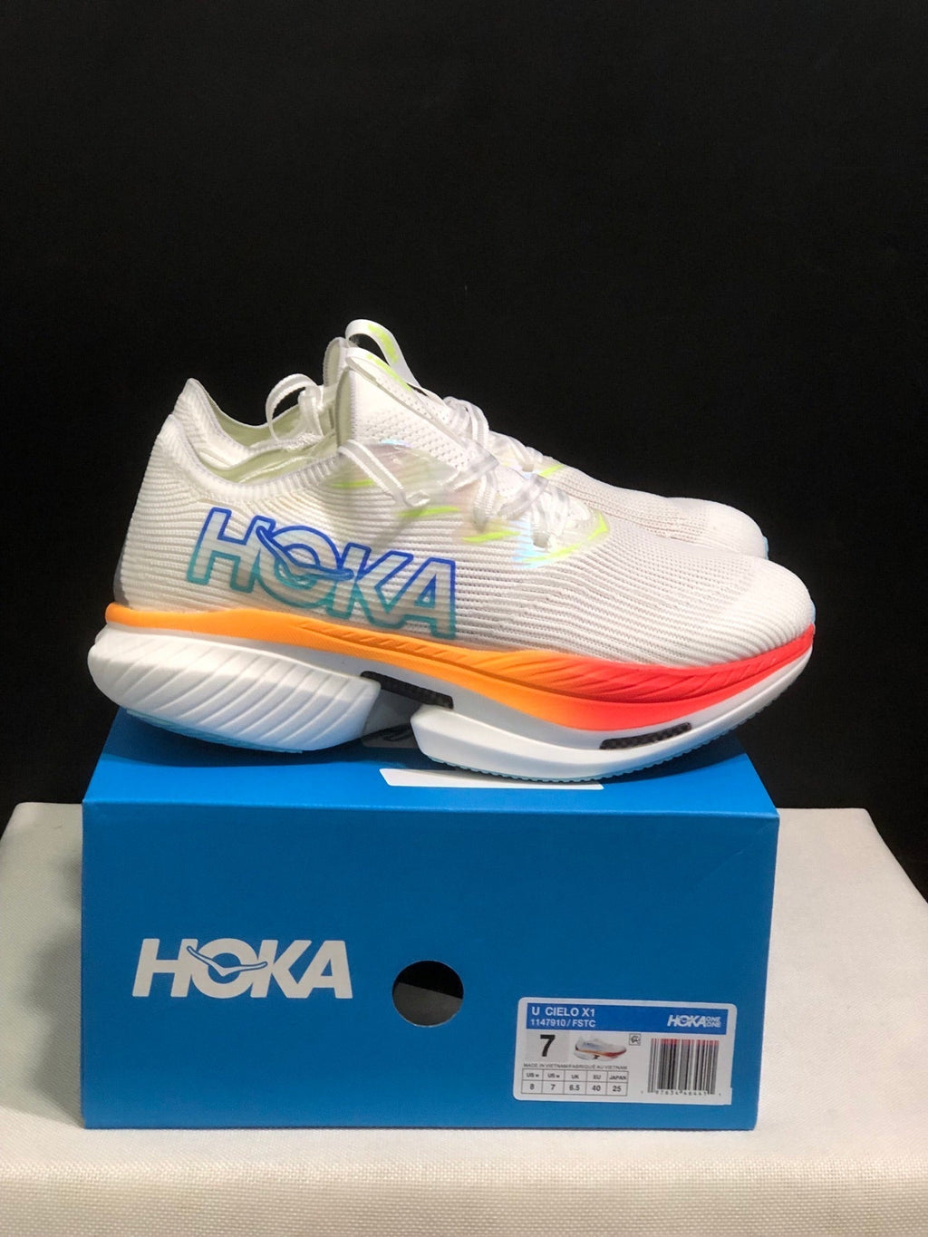 HOKA ONE ONE Cielo X1 Running Shoes