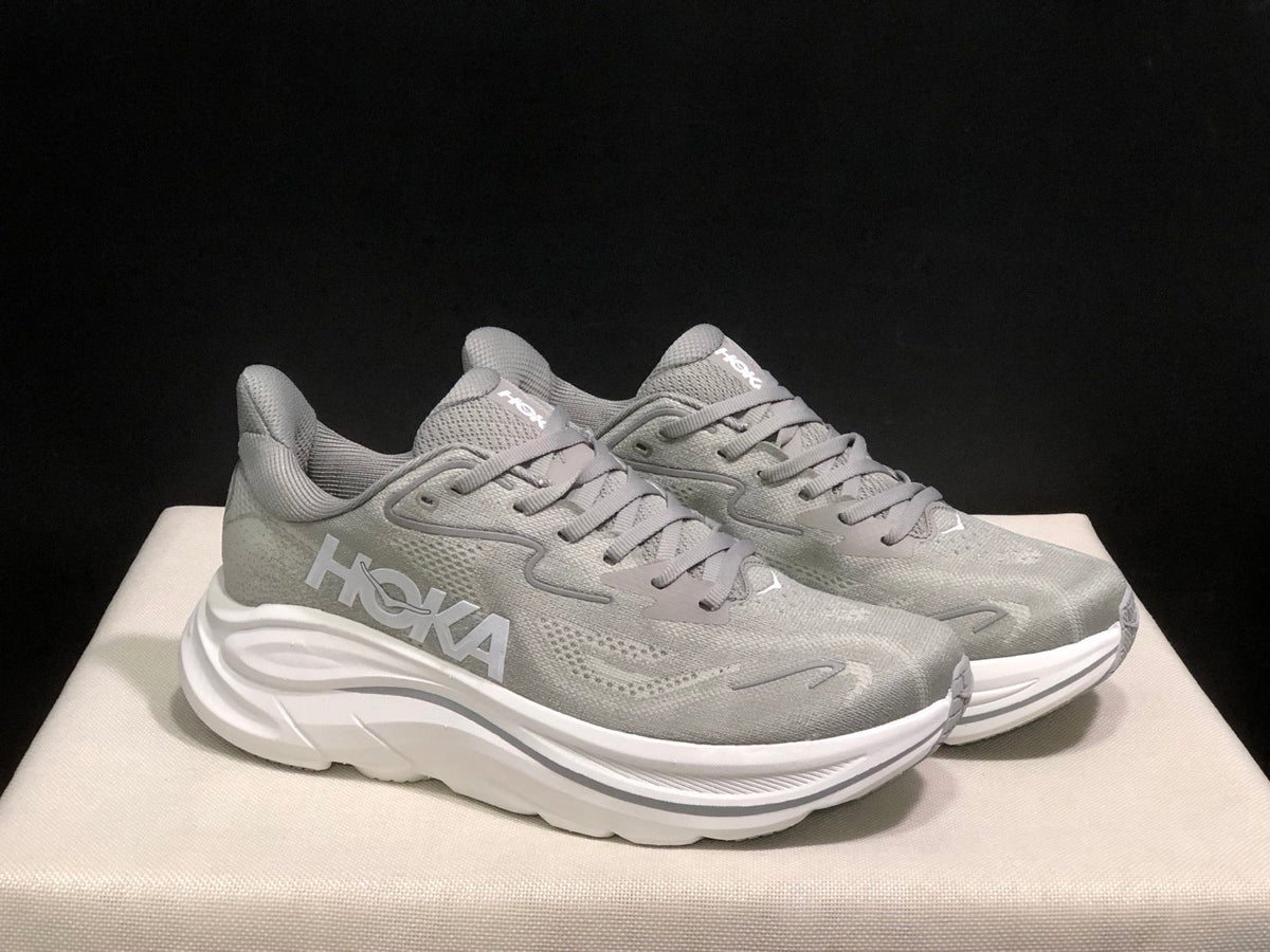 HOKA ONE ONE Clifton 10 Running Shoes