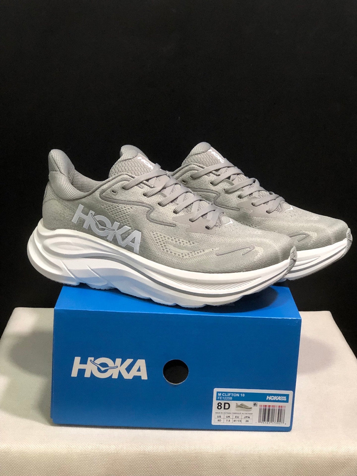 HOKA ONE ONE Clifton 10 Running Shoes
