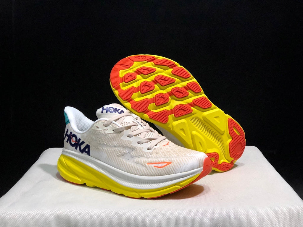 HOKA ONE ONE Clifton 9 Running Shoes