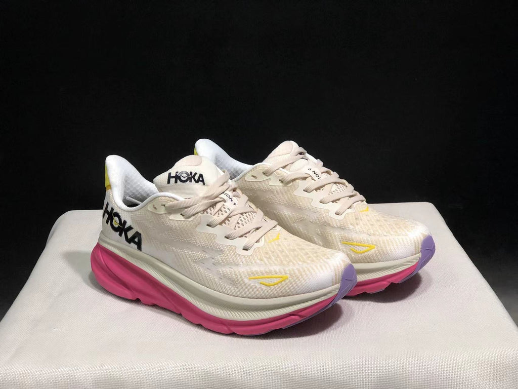 HOKA ONE ONE Clifton 9 Running Shoes