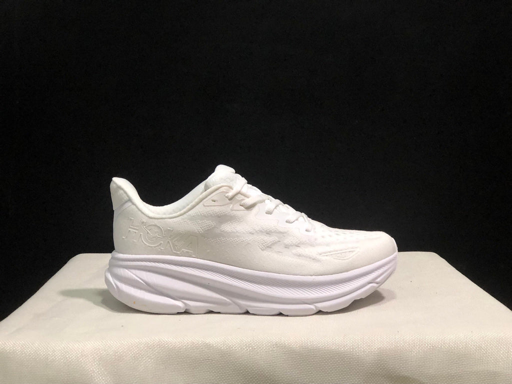 HOKA ONE ONE Clifton 9 Running Shoes