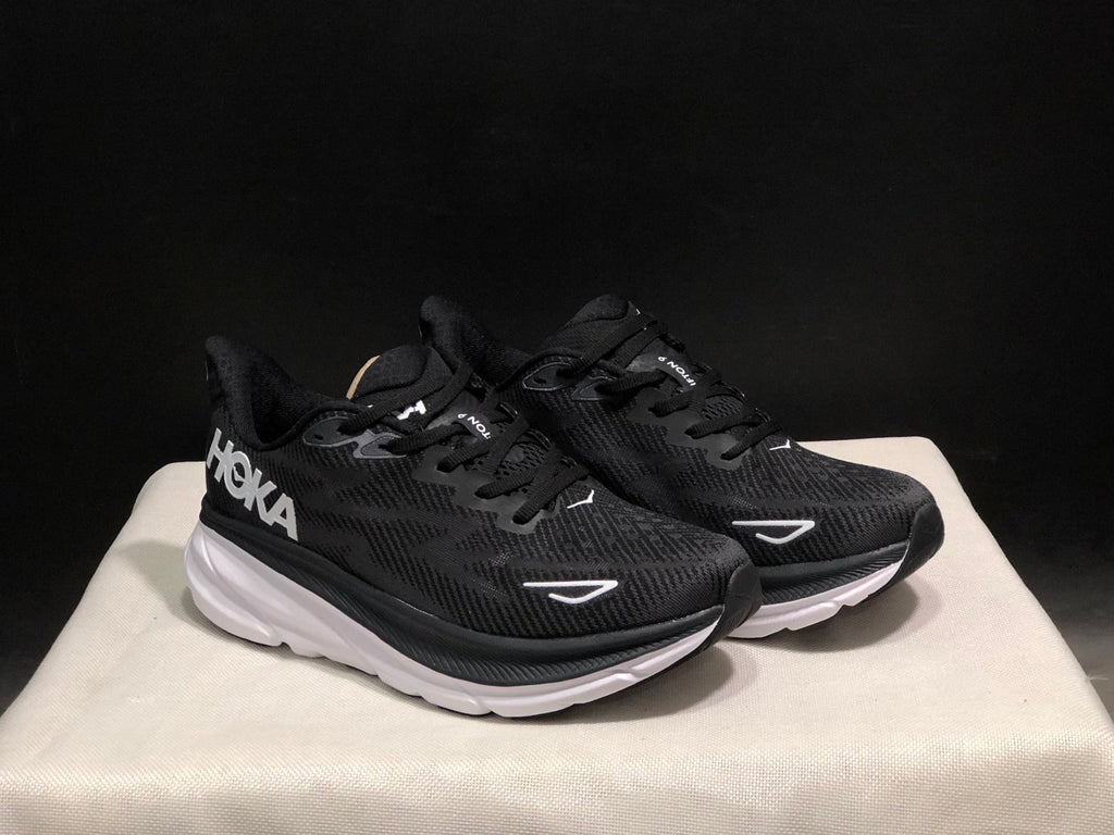 HOKA ONE ONE Clifton 9 Running Shoes
