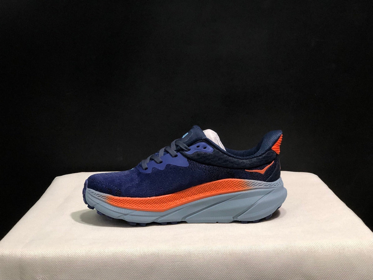 HOKA ONE ONE Challenger 7 Trail Running Shoes