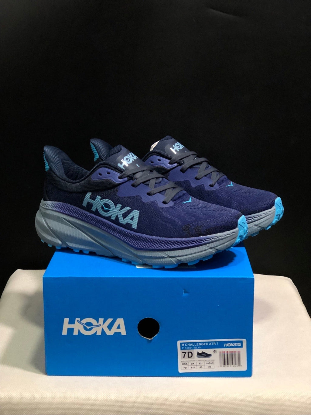 HOKA ONE ONE Challenger 7 Trail Running Shoes
