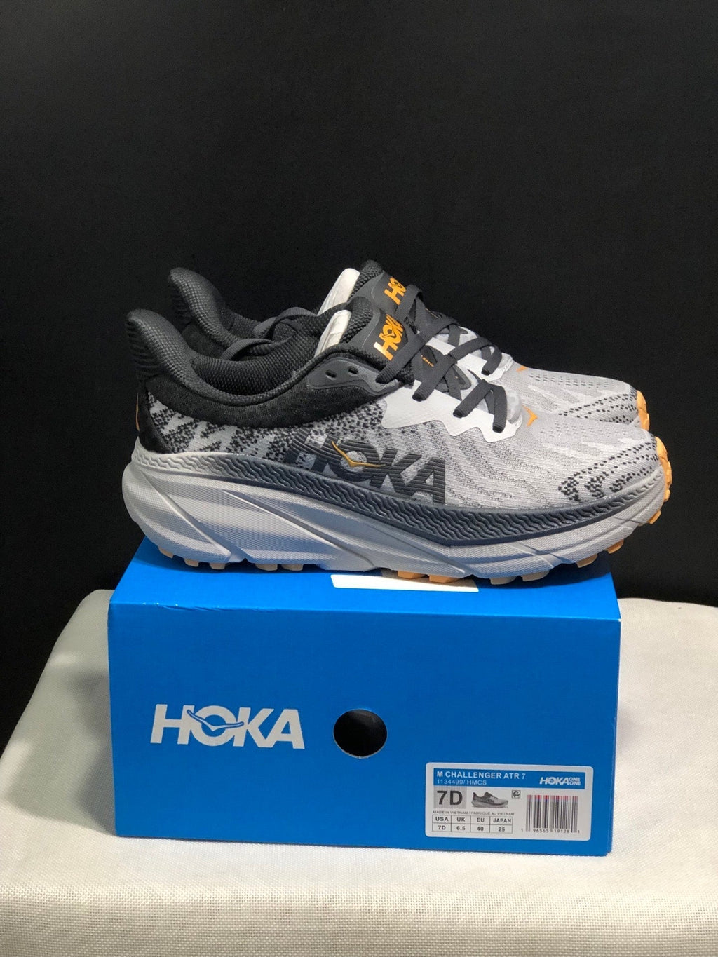 HOKA ONE ONE Challenger 7 Trail Running Shoes
