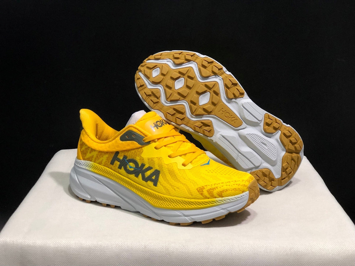 HOKA ONE ONE Challenger 7 Trail Running Shoes