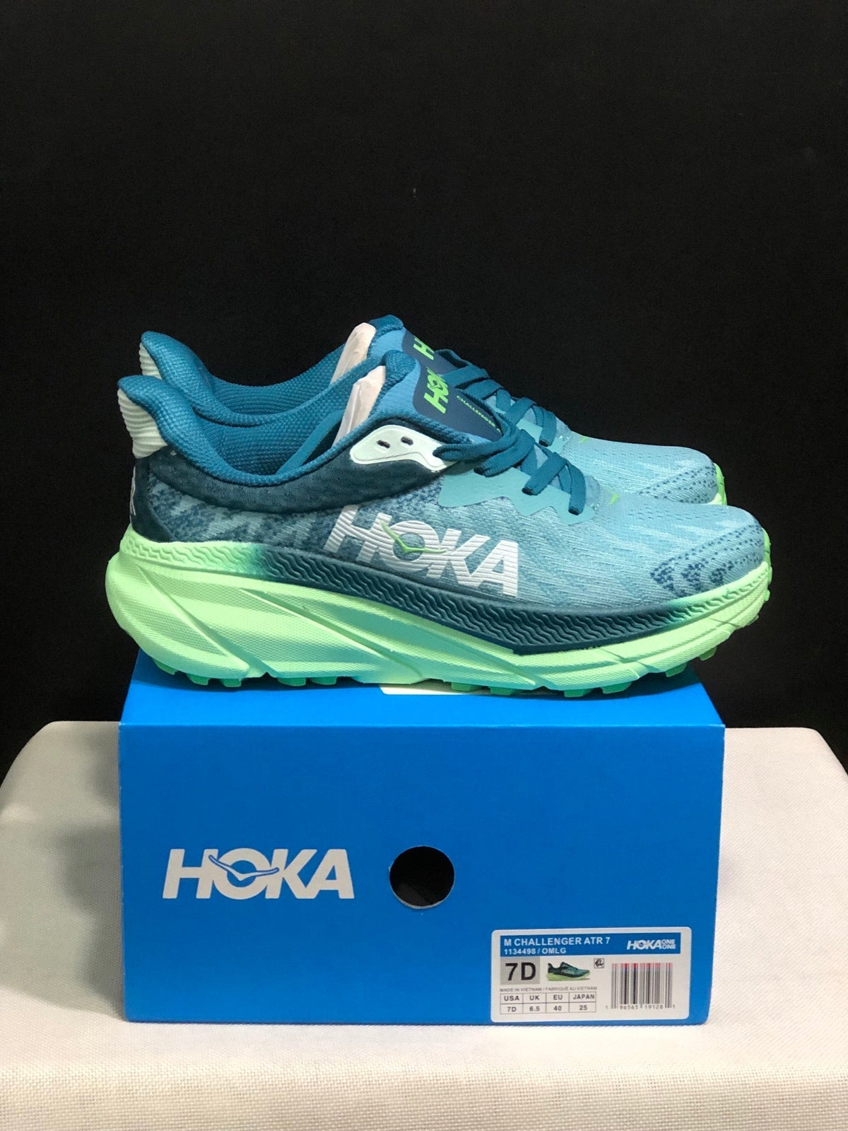 HOKA ONE ONE Challenger 7 Trail Running Shoes