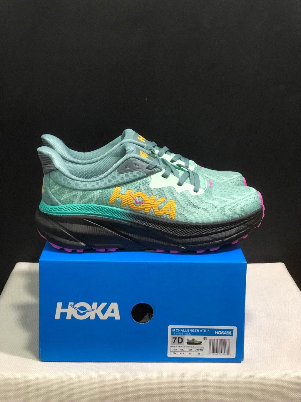 HOKA ONE ONE Challenger 7 Trail Running Shoes