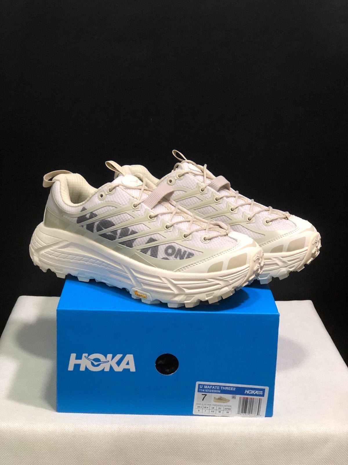 HOKA ONE ONE Mafate Three2 Trail Running Shoes